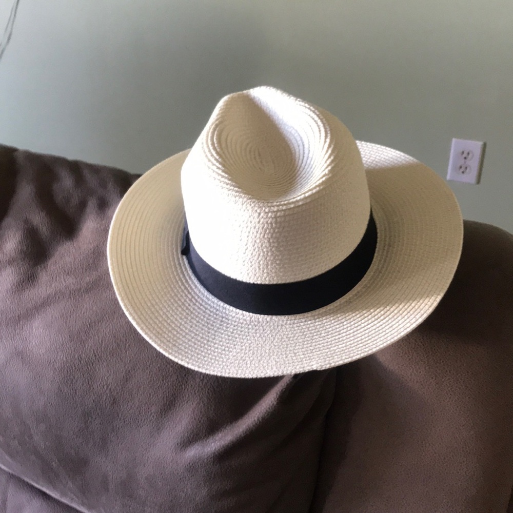 Ladies straw hat